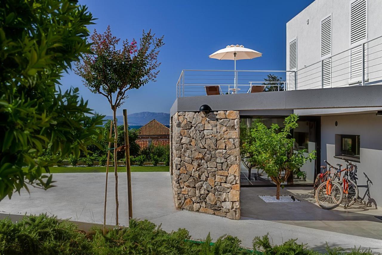 Villa Petra Sutivan Exterior photo